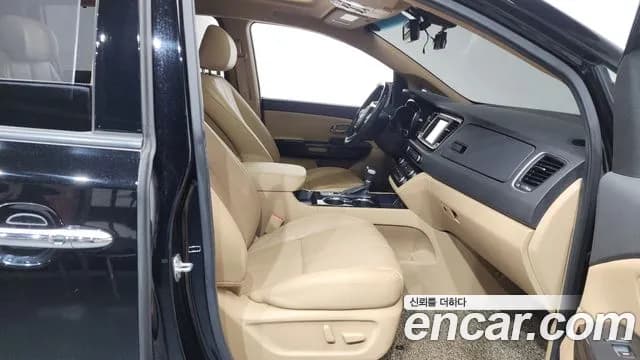 2019 Kia The New Carnival 7-Seater Limousine Sold VIN KNAMB81ABKS491155 – photo 13 2019 Kia The New Carnival 7-Seater Limousine Sold VIN KNAMB81ABKS491155 – photo 13
