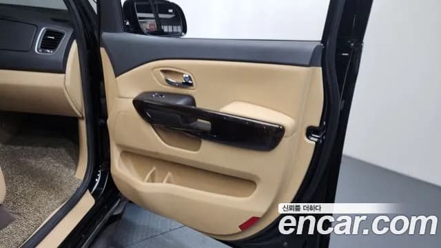 2019 Kia The New Carnival 7-Seater Limousine Sold VIN KNAMB81ABKS491155 – photo 15 2019 Kia The New Carnival 7-Seater Limousine Sold VIN KNAMB81ABKS491155 – photo 15