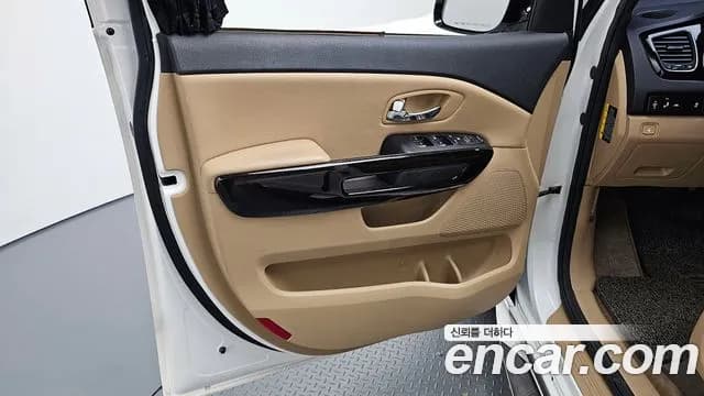 2019 Kia The New Carnival 7-Seater Limousine Sold VIN KNAMB81ABKS518497 – photo 12 2019 Kia The New Carnival 7-Seater Limousine Sold VIN KNAMB81ABKS518497 – photo 12