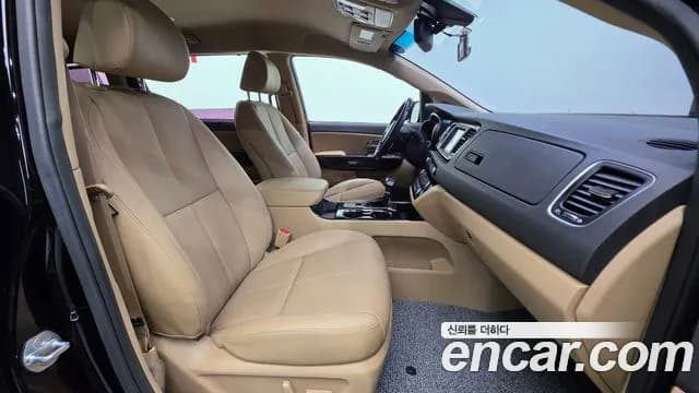 2019 Kia The New Carnival 7-Seater Limousine Sold VIN KNAMB81ABKS518658 – trunk area 2019 Kia The New Carnival 7-Seater Limousine Sold VIN KNAMB81ABKS518658 – trunk area