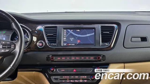 2019 Kia The New Carnival 7-Seater Limousine Sold VIN KNAMB81ABKS518658 – photo 16 2019 Kia The New Carnival 7-Seater Limousine Sold VIN KNAMB81ABKS518658 – photo 16