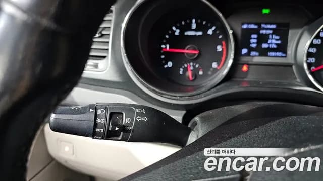 2019 Kia The New Carnival 9-Seater Luxury Sold VIN KNAMB81ABKS551234 – interior seats 2019 Kia The New Carnival 9-Seater Luxury Sold VIN KNAMB81ABKS551234 – interior seats