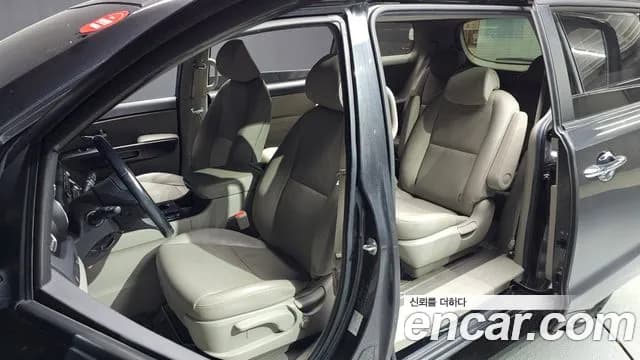 2019 Kia The New Carnival 9-Seater Luxury Sold VIN KNAMB81ABKS551234 – photo 20 2019 Kia The New Carnival 9-Seater Luxury Sold VIN KNAMB81ABKS551234 – photo 20