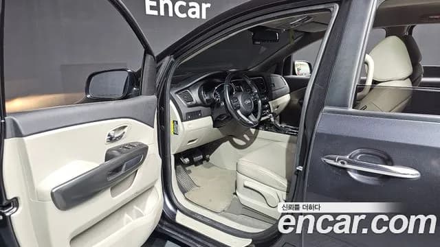 2019 Kia The New Carnival 9-Seater Luxury Sold VIN KNAMB81ABKS551234 – photo 22 2019 Kia The New Carnival 9-Seater Luxury Sold VIN KNAMB81ABKS551234 – photo 22