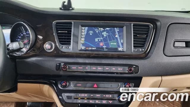 2019 Kia The New Carnival 7-Seater Limousine Sold VIN KNAMB81ABKS559954 – photo 16 2019 Kia The New Carnival 7-Seater Limousine Sold VIN KNAMB81ABKS559954 – photo 16
