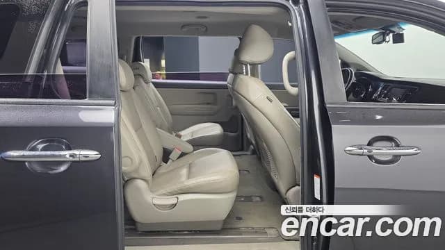 2019 Kia The New Carnival 9-Seater Luxury Sold VIN KNAMB81ABKS562342 – front exterior 2019 Kia The New Carnival 9-Seater Luxury Sold VIN KNAMB81ABKS562342 – front exterior