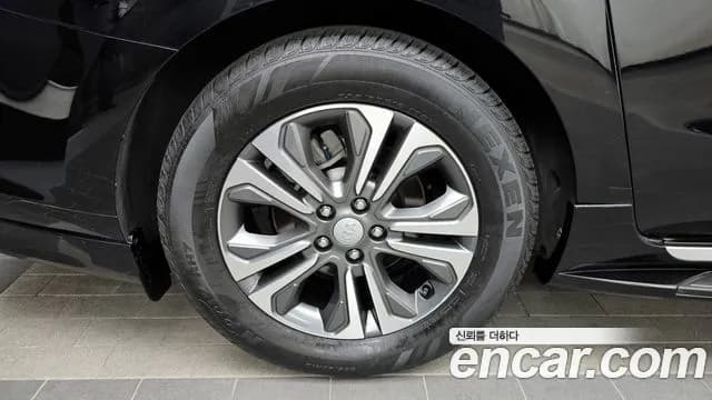 2019 Kia The New Carnival 9-Seater Hi-Limousine Sold VIN KNAMB81ABKS574346 – front exterior 2019 Kia The New Carnival 9-Seater Hi-Limousine Sold VIN KNAMB81ABKS574346 – front exterior