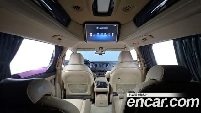 2019 Kia The New Carnival 9-Seater Hi-Limousine Sold VIN KNAMB81ABKS587338 – exterior detail 2019 Kia The New Carnival 9-Seater Hi-Limousine Sold VIN KNAMB81ABKS587338 – exterior detail
