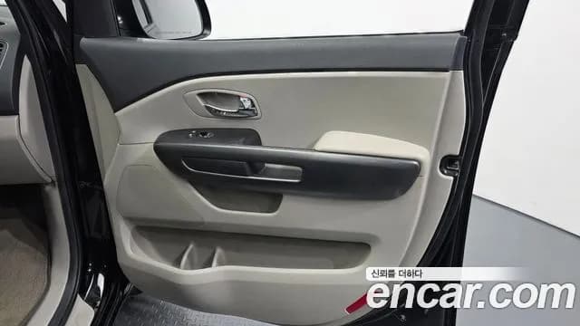 2020 Kia The New Carnival 9-Seater Luxury Sold VIN KNAMB81ABLS618711 – trunk area 2020 Kia The New Carnival 9-Seater Luxury Sold VIN KNAMB81ABLS618711 – trunk area