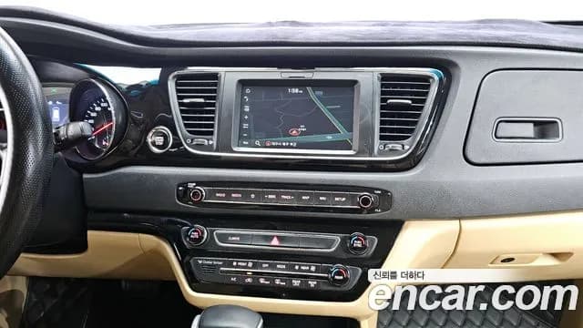 2020 Kia The New Carnival 7-Seater Hi-Limousine Sold VIN KNAMB81ABLS636064 – side profile 2020 Kia The New Carnival 7-Seater Hi-Limousine Sold VIN KNAMB81ABLS636064 – side profile