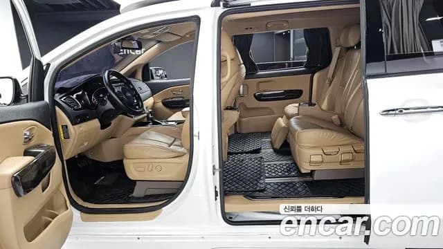 2020 Kia The New Carnival 7-Seater Hi-Limousine Sold VIN KNAMB81ABLS636064 – photo 18 2020 Kia The New Carnival 7-Seater Hi-Limousine Sold VIN KNAMB81ABLS636064 – photo 18
