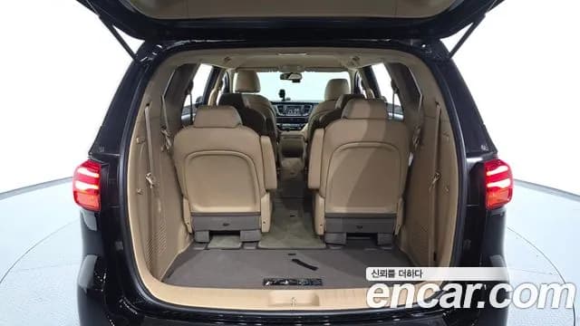 2020 Kia The New Carnival 9-Seater Luxury Sold VIN KNAMB81ABLS657619 – exterior detail 2020 Kia The New Carnival 9-Seater Luxury Sold VIN KNAMB81ABLS657619 – exterior detail