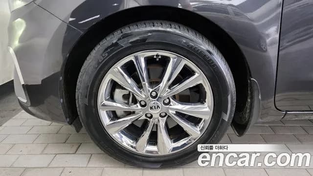 2020 Kia The New Carnival Gasoline 9-Seater Prestige Sold VIN KNAMC811BLS672633 – front exterior 2020 Kia The New Carnival Gasoline 9-Seater Prestige Sold VIN KNAMC811BLS672633 – front exterior