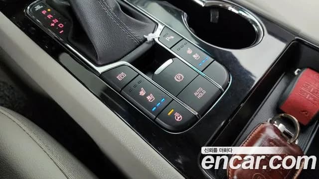 2020 Kia The New Carnival Gasoline 9-Seater Prestige Sold VIN KNAMC811BLS672633 – rear exterior 2020 Kia The New Carnival Gasoline 9-Seater Prestige Sold VIN KNAMC811BLS672633 – rear exterior