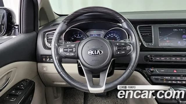 2020 Kia The New Carnival Gasoline 9-Seater Prestige Sold VIN KNAMC811BLS672633 – interior seats 2020 Kia The New Carnival Gasoline 9-Seater Prestige Sold VIN KNAMC811BLS672633 – interior seats