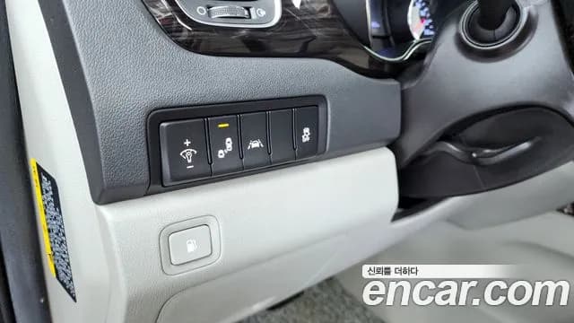 2020 Kia The New Carnival Gasoline 9-Seater Prestige Sold VIN KNAMC811BLS672633 – photo 32 2020 Kia The New Carnival Gasoline 9-Seater Prestige Sold VIN KNAMC811BLS672633 – photo 32