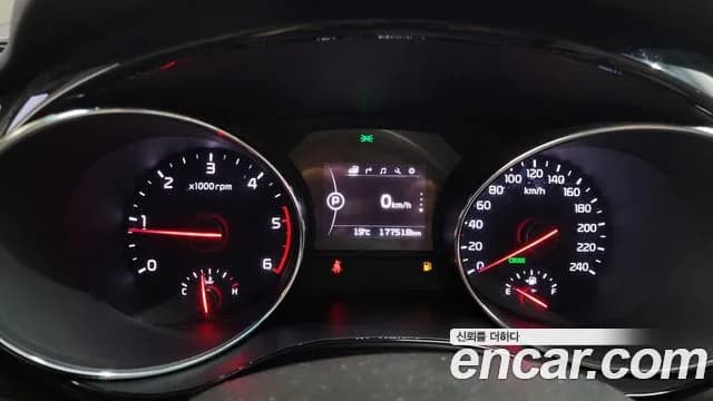 2017 Kia All New Carnival 9-seater Prestige Sold VIN KNAMC81ABHS307533 – trunk area 2017 Kia All New Carnival 9-seater Prestige Sold VIN KNAMC81ABHS307533 – trunk area