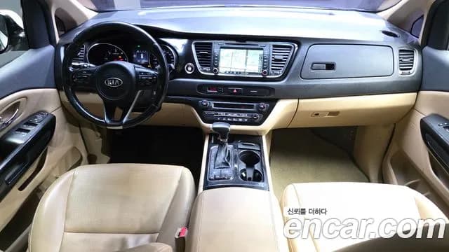 2017 Kia All New Carnival 9-seater Prestige Sold VIN KNAMC81ABHS310700 – front exterior 2017 Kia All New Carnival 9-seater Prestige Sold VIN KNAMC81ABHS310700 – front exterior