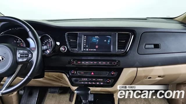 2017 Kia All New Carnival 9-seater Prestige Sold VIN KNAMC81ABHS310829 – photo 11 2017 Kia All New Carnival 9-seater Prestige Sold VIN KNAMC81ABHS310829 – photo 11