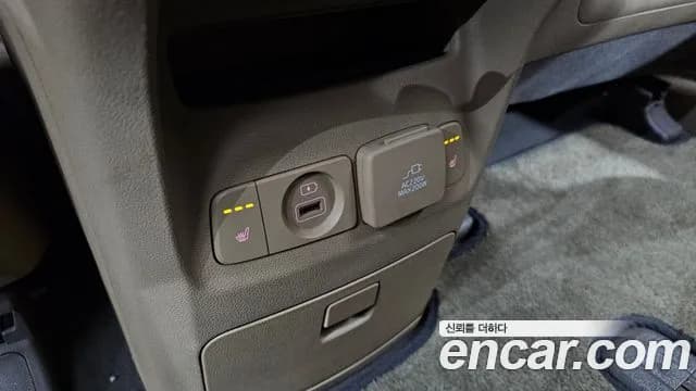 2017 Kia All New Carnival 9-seater Prestige Sold VIN KNAMC81ABHS310829 – photo 12 2017 Kia All New Carnival 9-seater Prestige Sold VIN KNAMC81ABHS310829 – photo 12