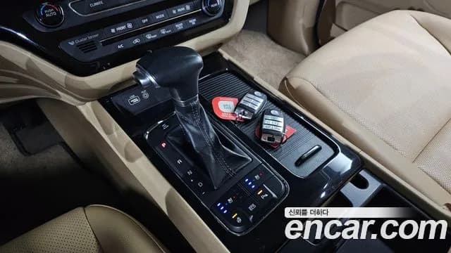 2017 Kia All New Carnival 9-seater Prestige Sold VIN KNAMC81ABHS310829 – photo 14 2017 Kia All New Carnival 9-seater Prestige Sold VIN KNAMC81ABHS310829 – photo 14
