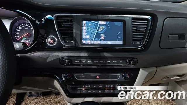 2017 Kia All New Carnival 9-seater Prestige Sold VIN KNAMC81ABHS311062 – interior seats 2017 Kia All New Carnival 9-seater Prestige Sold VIN KNAMC81ABHS311062 – interior seats