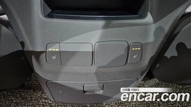2017 Kia All New Carnival 9-seater Prestige Sold VIN KNAMC81ABHS311062 – exterior detail 2017 Kia All New Carnival 9-seater Prestige Sold VIN KNAMC81ABHS311062 – exterior detail