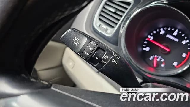 2017 Kia All New Carnival 9-seater Prestige Sold VIN KNAMC81ABHS311062 – photo 23 2017 Kia All New Carnival 9-seater Prestige Sold VIN KNAMC81ABHS311062 – photo 23