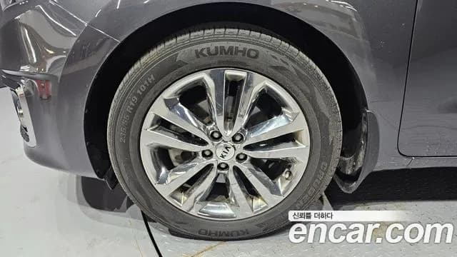 2017 Kia All New Carnival 9-seater Prestige Sold VIN KNAMC81ABHS311062 – photo 27 2017 Kia All New Carnival 9-seater Prestige Sold VIN KNAMC81ABHS311062 – photo 27