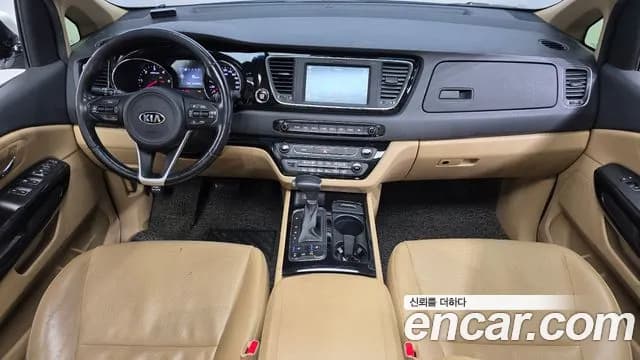 2017 Kia All New Carnival 9-seater Prestige Sold VIN KNAMC81ABHS322030 – trunk area 2017 Kia All New Carnival 9-seater Prestige Sold VIN KNAMC81ABHS322030 – trunk area