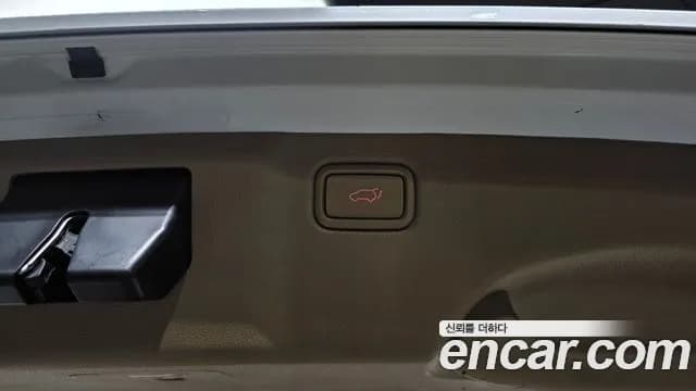 2017 Kia All New Carnival 9-seater Prestige Sold VIN KNAMC81ABHS322030 – photo 22 2017 Kia All New Carnival 9-seater Prestige Sold VIN KNAMC81ABHS322030 – photo 22