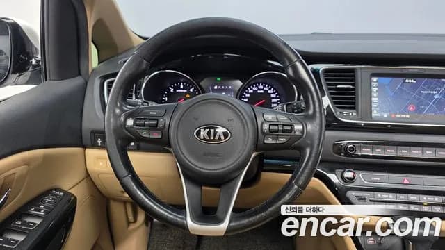 2017 Kia All New Carnival 9-seater Prestige Sold VIN KNAMC81ABHS322030 – photo 24 2017 Kia All New Carnival 9-seater Prestige Sold VIN KNAMC81ABHS322030 – photo 24