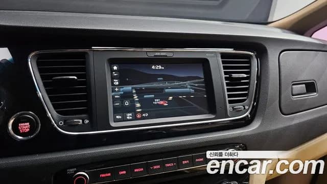 2017 Kia All New Carnival 9-seater Prestige Sold VIN KNAMC81ABHS324318 – exterior detail 2017 Kia All New Carnival 9-seater Prestige Sold VIN KNAMC81ABHS324318 – exterior detail