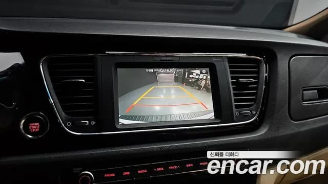 2017 Kia All New Carnival 9-seater Prestige Sold VIN KNAMC81ABHS324318 – photo 14 2017 Kia All New Carnival 9-seater Prestige Sold VIN KNAMC81ABHS324318 – photo 14