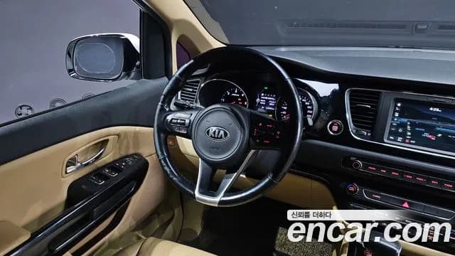 2017 Kia All New Carnival 9-seater Prestige Sold VIN KNAMC81ABHS324318 – photo 17 2017 Kia All New Carnival 9-seater Prestige Sold VIN KNAMC81ABHS324318 – photo 17