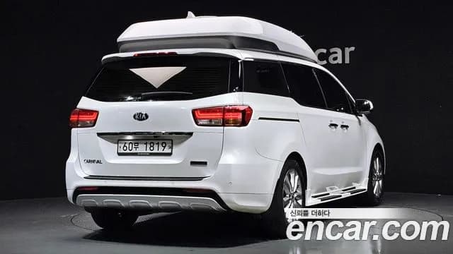 2017 Kia All New Carnival 9-seater Hi-Limousine Sold VIN KNAMC81ABHS338115 – rear exterior 2017 Kia All New Carnival 9-seater Hi-Limousine Sold VIN KNAMC81ABHS338115 – rear exterior