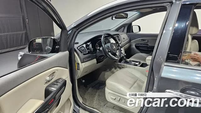 2018 Kia All New Carnival 9-seater Prestige Sold VIN KNAMC81ABJS356450 – side profile 2018 Kia All New Carnival 9-seater Prestige Sold VIN KNAMC81ABJS356450 – side profile