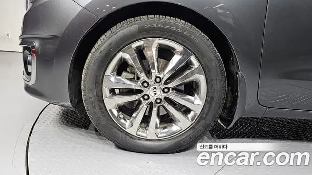 2018 Kia All New Carnival 9-seater Prestige Sold VIN KNAMC81ABJS356450 – trunk area 2018 Kia All New Carnival 9-seater Prestige Sold VIN KNAMC81ABJS356450 – trunk area