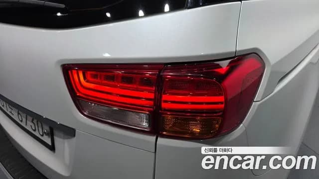 2018 Kia All New Carnival 9-seater Prestige Sold VIN KNAMC81ABJS357480 – exterior detail 2018 Kia All New Carnival 9-seater Prestige Sold VIN KNAMC81ABJS357480 – exterior detail