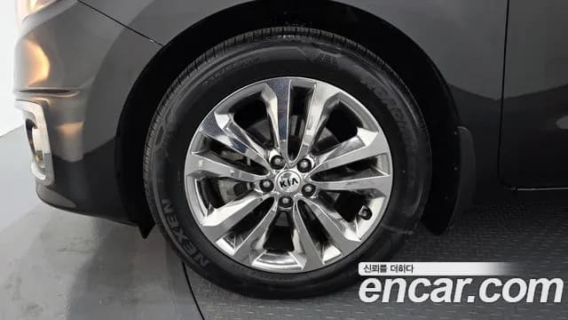 2018 Kia All New Carnival 9-seater Prestige Sold VIN KNAMC81ABJS361852 – front exterior 2018 Kia All New Carnival 9-seater Prestige Sold VIN KNAMC81ABJS361852 – front exterior