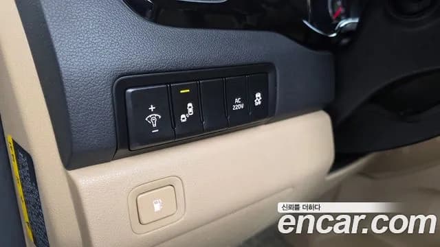 2018 Kia All New Carnival 9-seater Prestige Sold VIN KNAMC81ABJS368408 – exterior detail 2018 Kia All New Carnival 9-seater Prestige Sold VIN KNAMC81ABJS368408 – exterior detail