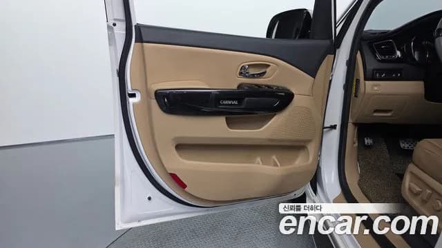 2018 Kia All New Carnival 9-seater Prestige Sold VIN KNAMC81ABJS368408 – photo 11 2018 Kia All New Carnival 9-seater Prestige Sold VIN KNAMC81ABJS368408 – photo 11