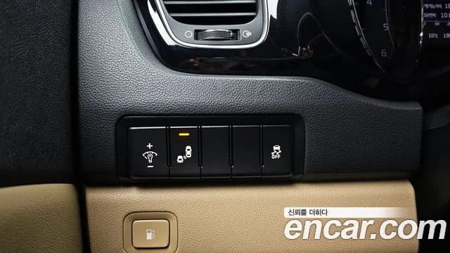 2018 Kia All New Carnival 9-seater Prestige Sold VIN KNAMC81ABJS374670 – exterior detail 2018 Kia All New Carnival 9-seater Prestige Sold VIN KNAMC81ABJS374670 – exterior detail