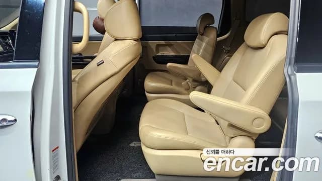 2018 Kia All New Carnival 9-seater Prestige Sold VIN KNAMC81ABJS374670 – trunk area 2018 Kia All New Carnival 9-seater Prestige Sold VIN KNAMC81ABJS374670 – trunk area