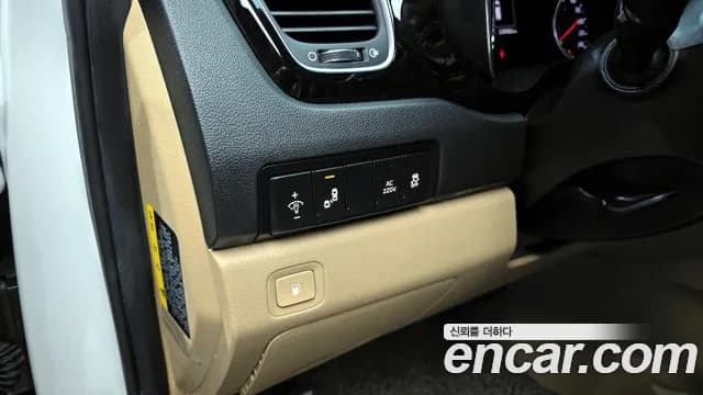 2018 Kia All New Carnival 9-seater Hi-Limousine Sold VIN KNAMC81ABJS384432 – exterior detail 2018 Kia All New Carnival 9-seater Hi-Limousine Sold VIN KNAMC81ABJS384432 – exterior detail