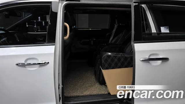 2018 Kia All New Carnival 9-seater Hi-Limousine Sold VIN KNAMC81ABJS384432 – photo 11 2018 Kia All New Carnival 9-seater Hi-Limousine Sold VIN KNAMC81ABJS384432 – photo 11