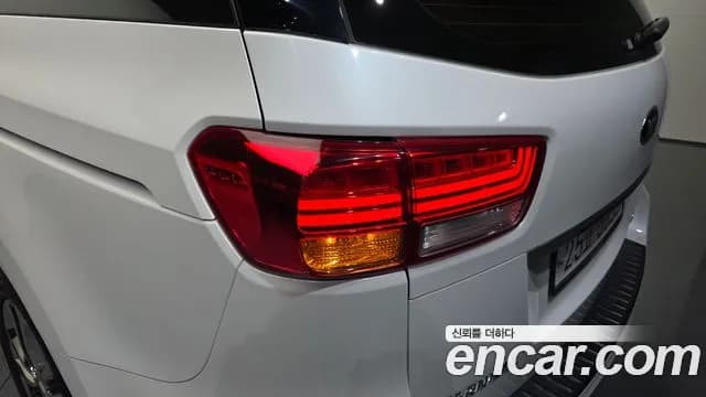 2018 Kia All New Carnival 9-seater Hi-Limousine Sold VIN KNAMC81ABJS384439 – photo 13 2018 Kia All New Carnival 9-seater Hi-Limousine Sold VIN KNAMC81ABJS384439 – photo 13