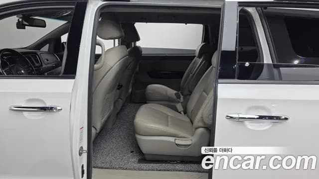 2018 Kia All New Carnival 9-seater Prestige Sold VIN KNAMC81ABJS396208 – front exterior 2018 Kia All New Carnival 9-seater Prestige Sold VIN KNAMC81ABJS396208 – front exterior