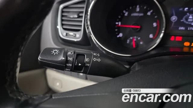 2018 Kia All New Carnival 9-seater Prestige Sold VIN KNAMC81ABJS396208 – interior seats 2018 Kia All New Carnival 9-seater Prestige Sold VIN KNAMC81ABJS396208 – interior seats