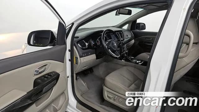 2018 Kia All New Carnival 7-seater Limousine Sold VIN KNAMC81ABJS429686 – photo 12 2018 Kia All New Carnival 7-seater Limousine Sold VIN KNAMC81ABJS429686 – photo 12